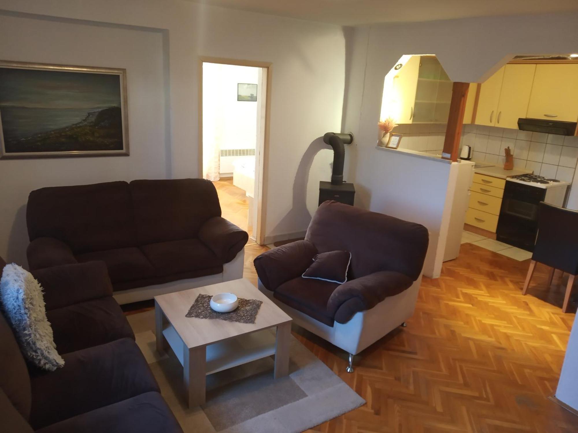 Apartman Lidija リヴノ エクステリア 写真