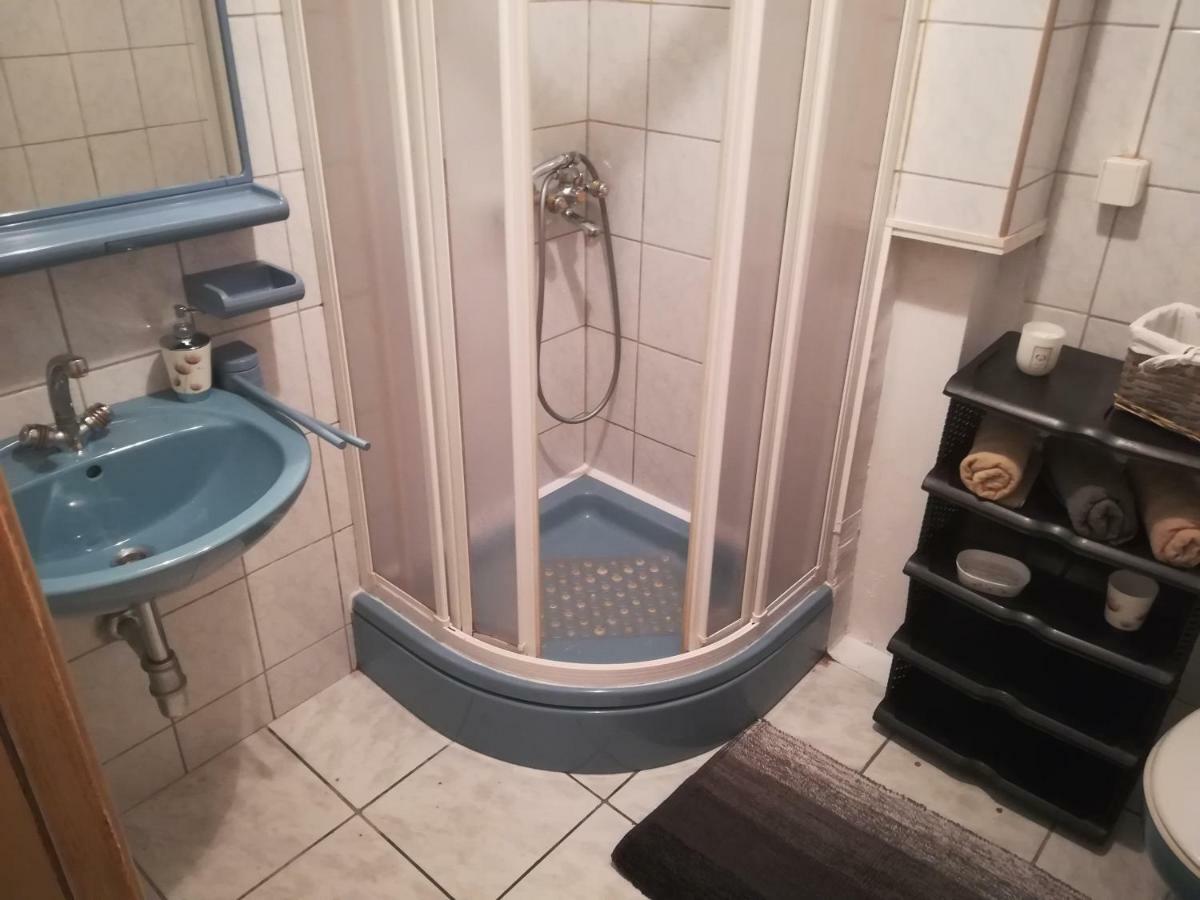 Apartman Lidija リヴノ エクステリア 写真
