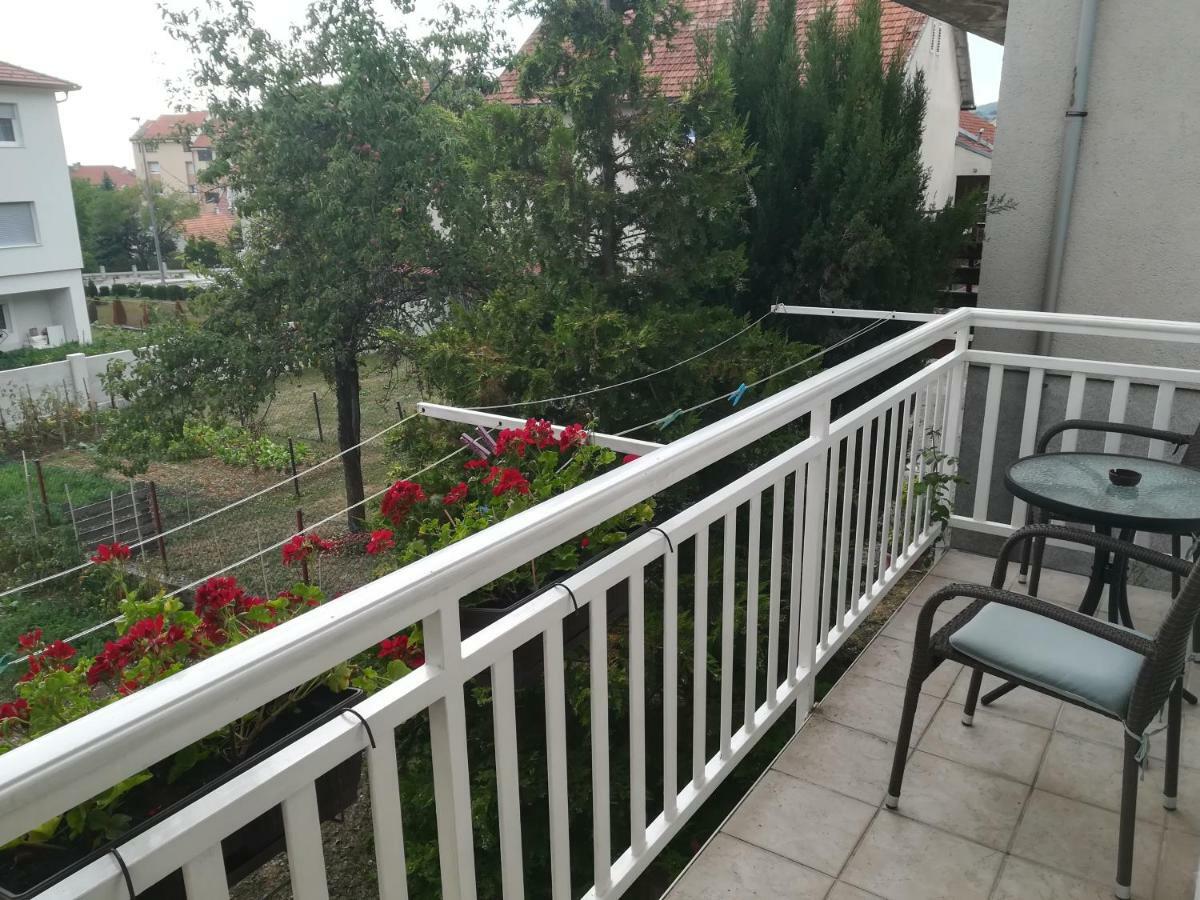 Apartman Lidija リヴノ エクステリア 写真