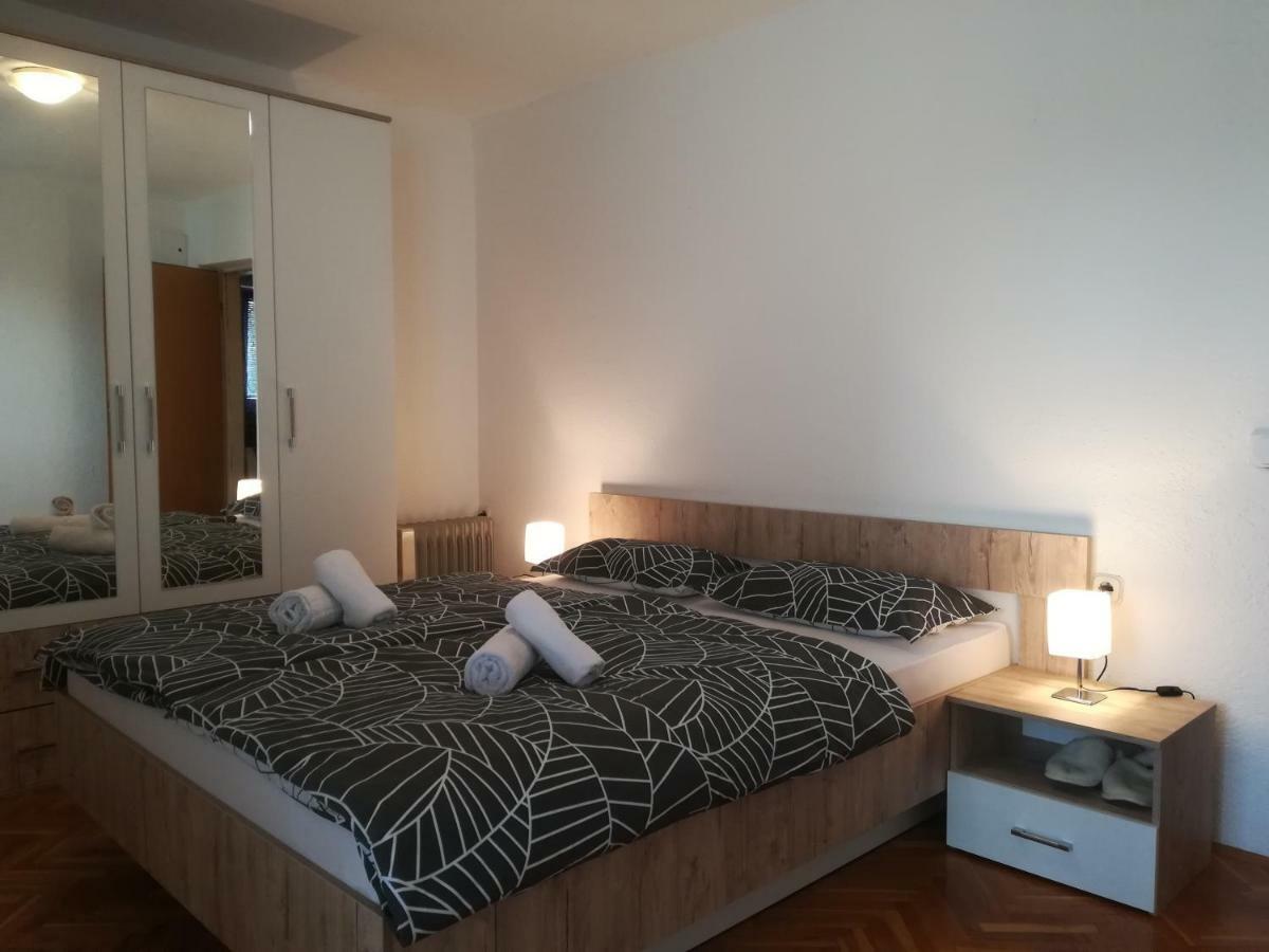Apartman Lidija リヴノ エクステリア 写真